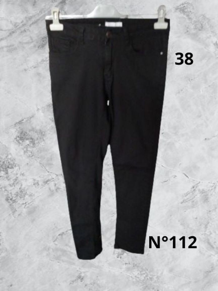 N°112 Jean noir T38. Gémo.