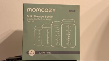 Momcozy : 4 bouteilles de stockage de lait 325 ml