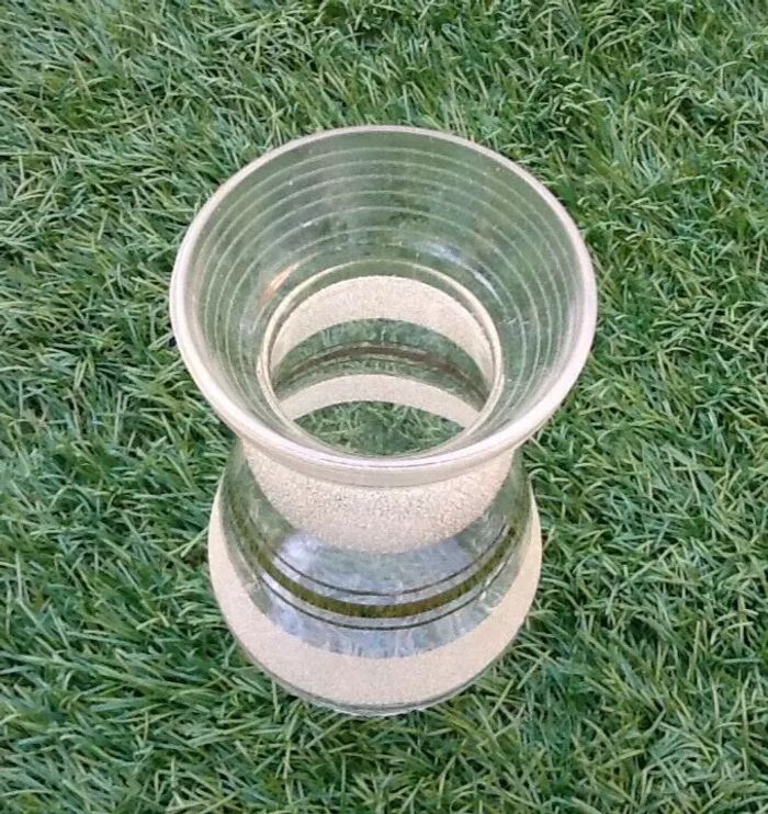 Années 1950 Vase à Jacinthe Verre transparent et granité jaune, liserés dorés - photo numéro 4