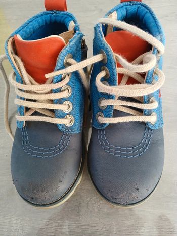 Bouillons kickers taille 25