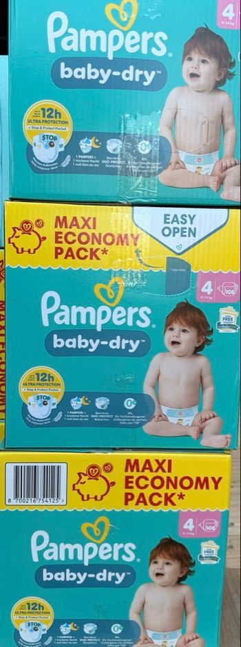 Couches Pampers taille 4