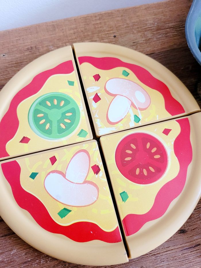 Pizza + salade Ecoiffier - photo numéro 3