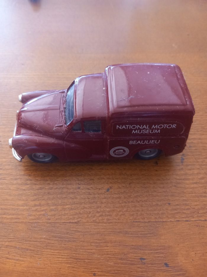 Voiture de collection Morris van