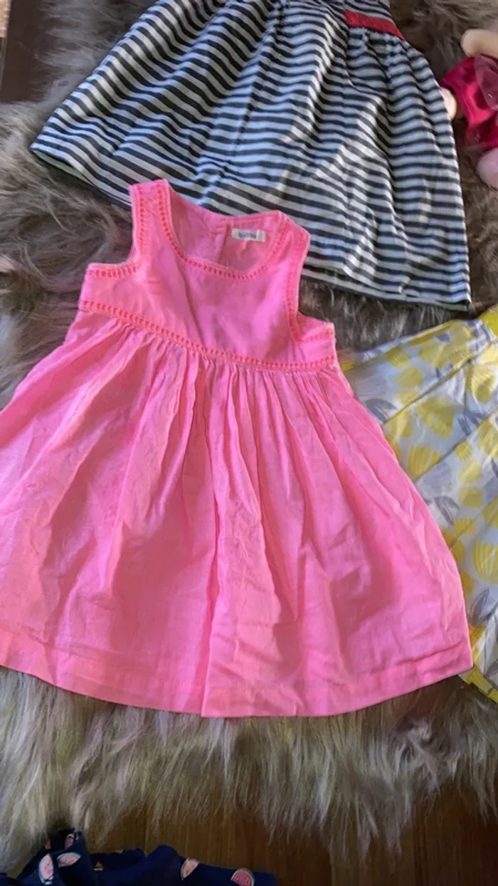 Lot 3 robes été 6 mois - photo numéro 2