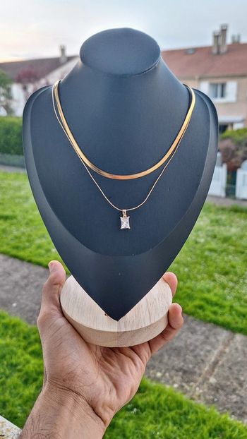 Deux Pièces Collier minnialiste Et Élégantes De Zircon Cubique
