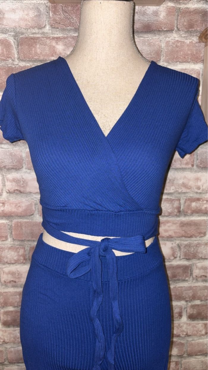 Ensemble bleu - photo numéro 2