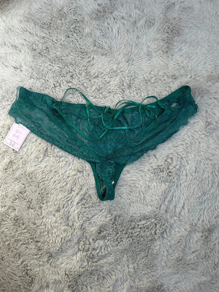 String vert dentelle taille XXL - photo numéro 4