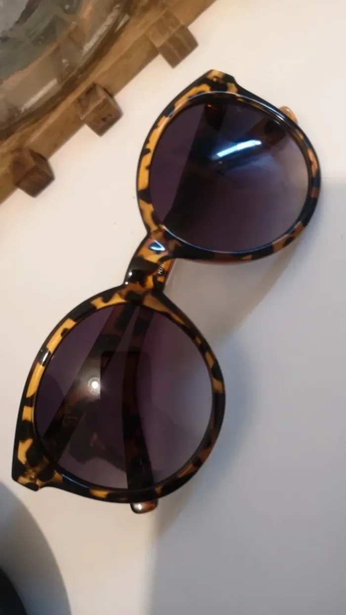 Lunette de soleil léopard Vans