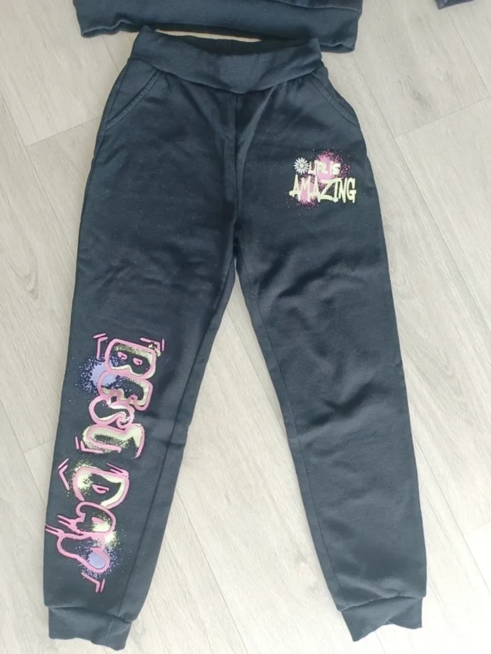 Ensemble    jogging enfant - photo numéro 2