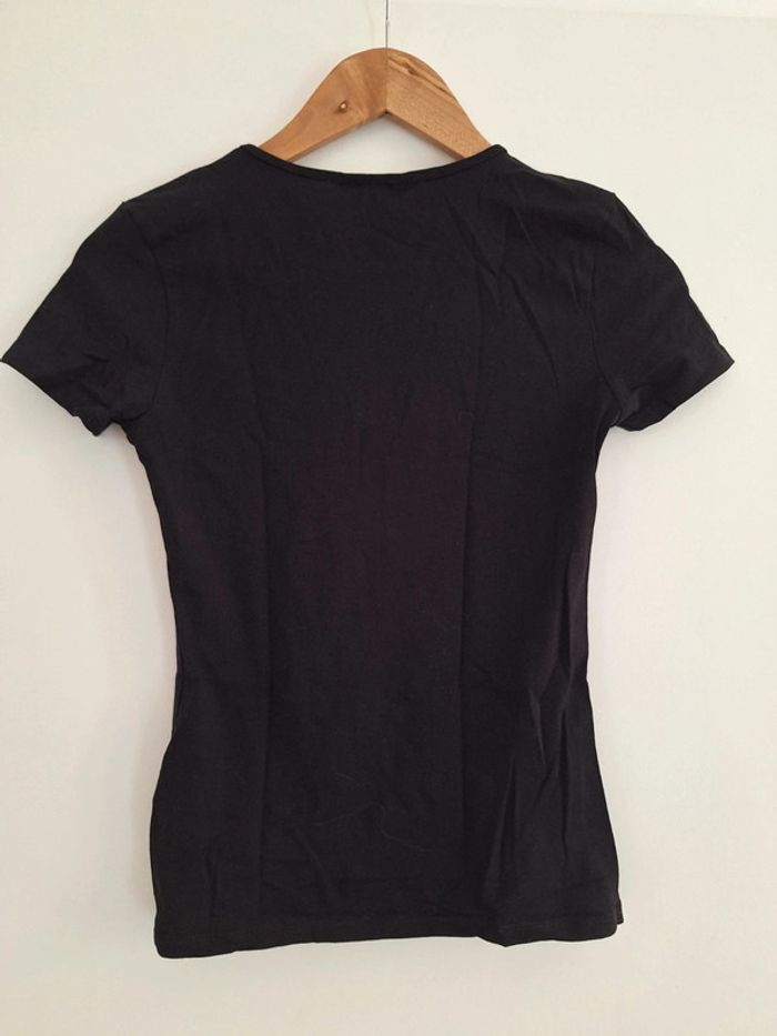 T shirt noir uni H&M XS - photo numéro 2