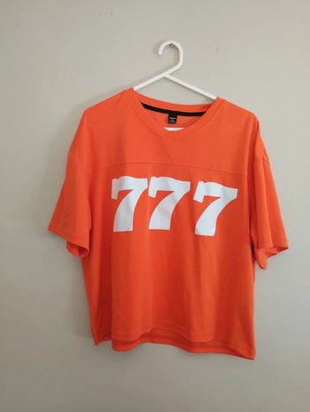 Tee shirt