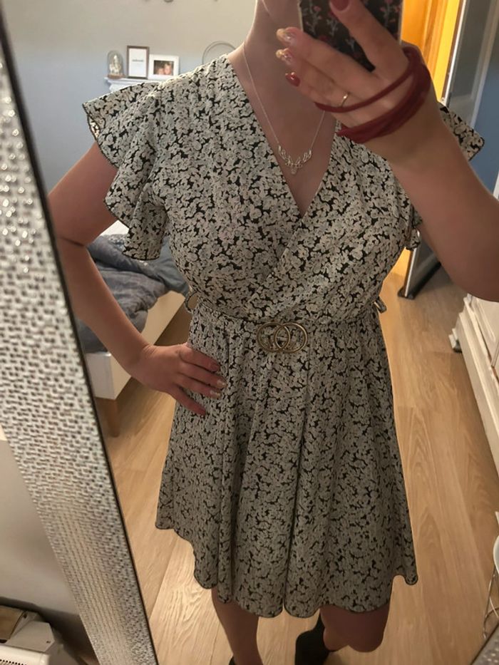 Robe à fleurs - photo numéro 8