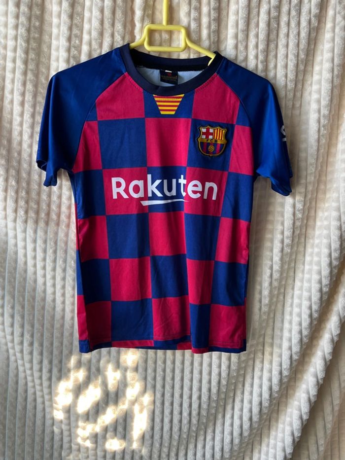 T-shirt foot