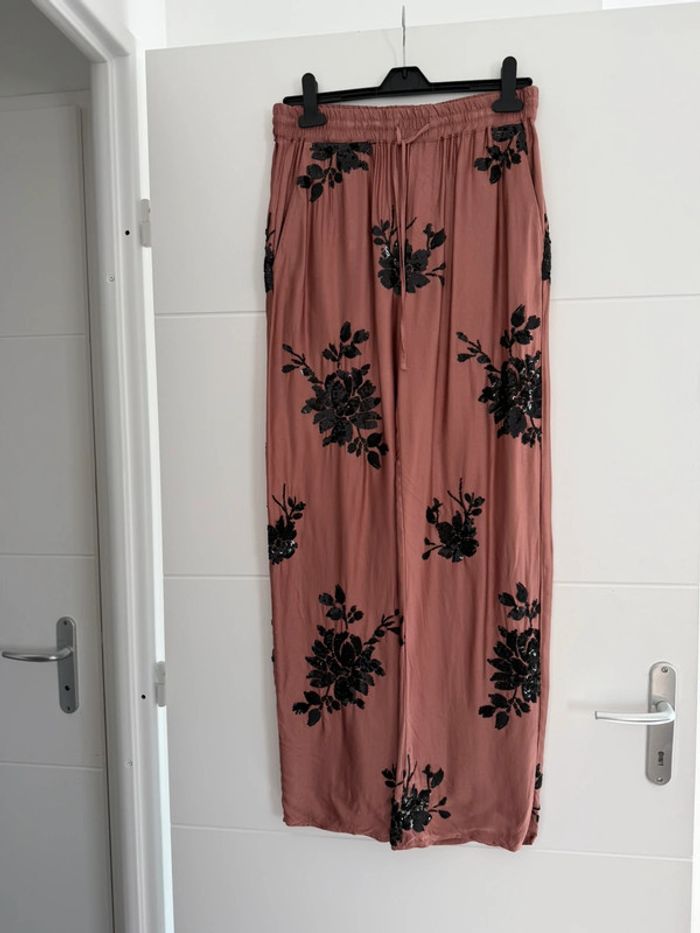 Pantalon Zara rose noir M large droit long pantaloni pantalones Vloeiende palazzo Calças femme - photo numéro 2