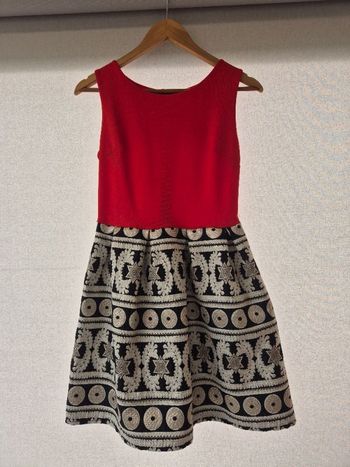 Robe sans manches rouge noir doré taille M