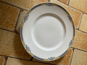 Lot 6 assiettes porcelaine vintage