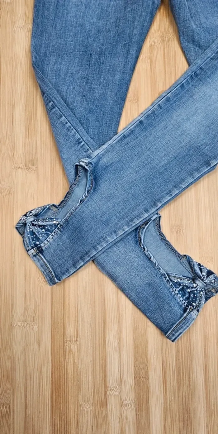 Jeans size + fantaisie T: 40 - photo numéro 2