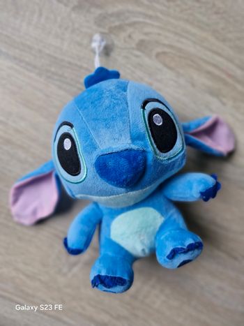 Stitch avec ventouse