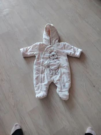 Combinaison Winnie Disney neuf