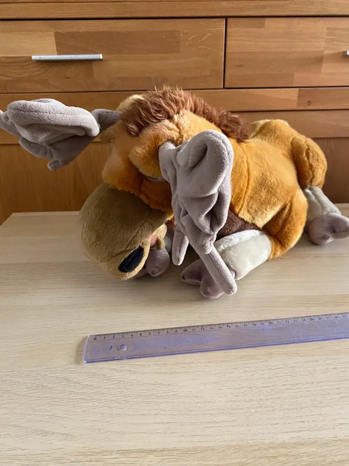 Grande peluche géante disney store frère des ours brother bear truc muche élan - photo numéro 2