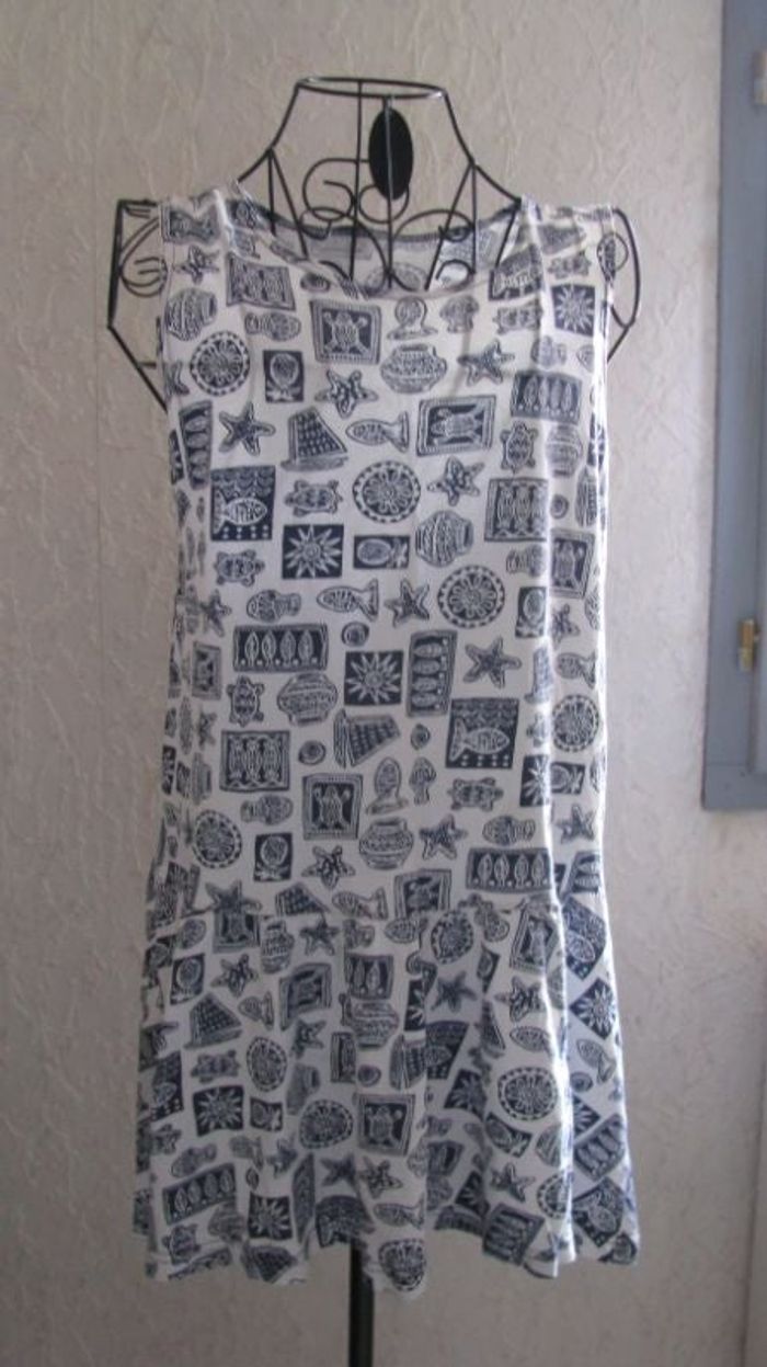 robe bleue et blanche 14 ans