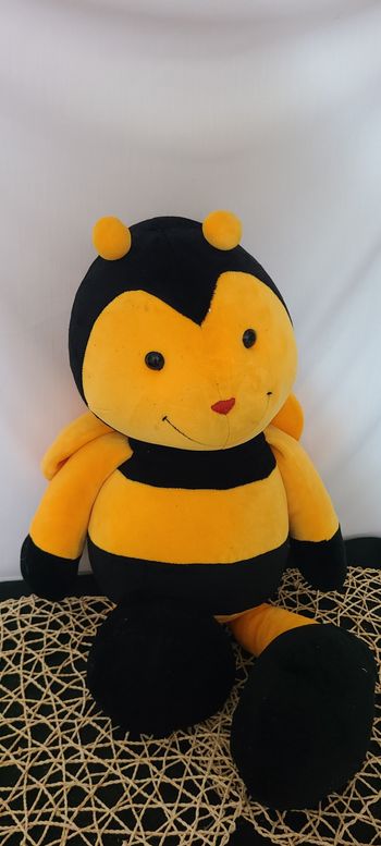 peluche abeille 60 cm  schaffer