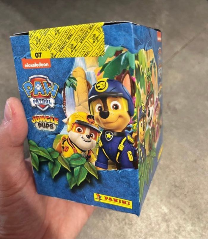 Boîte 36 sachets panini de stickers Paw Patrol / Pat Patrouille