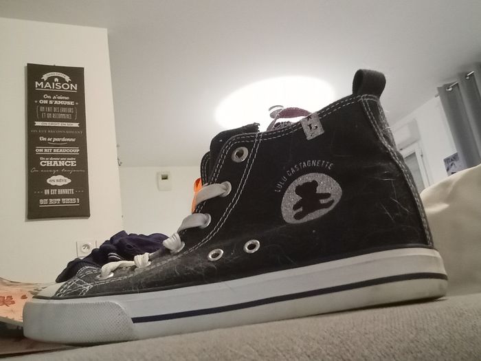 Baskets montantes type converses. - photo numéro 3