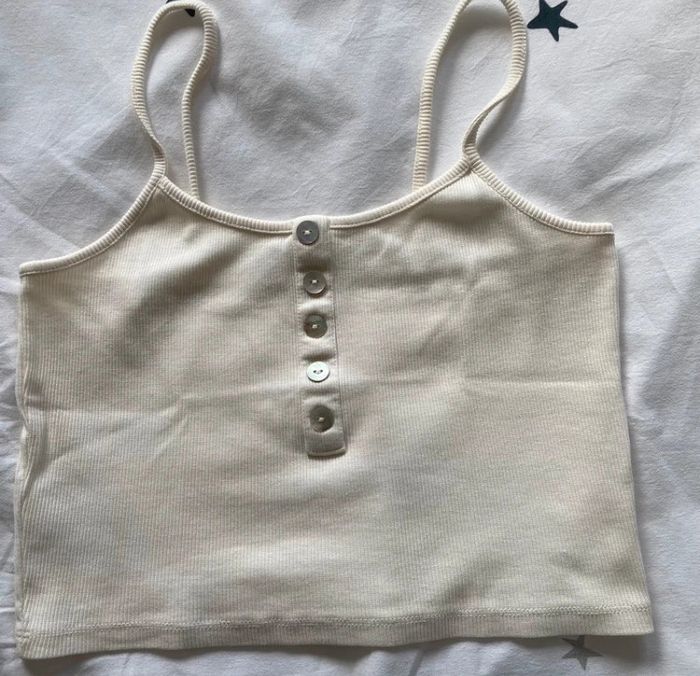 Très beau top court pour l’été de la marque only || taille S