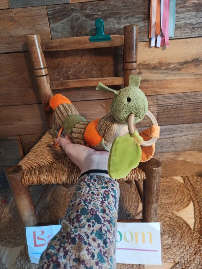 Peluche hochet chenille jellycat Christopher Caterpillar - photo numéro 5