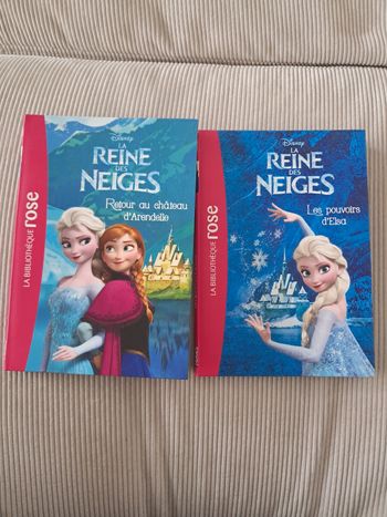 Lot 2 livres rose La Reine des Neiges numéro 1 et 3
