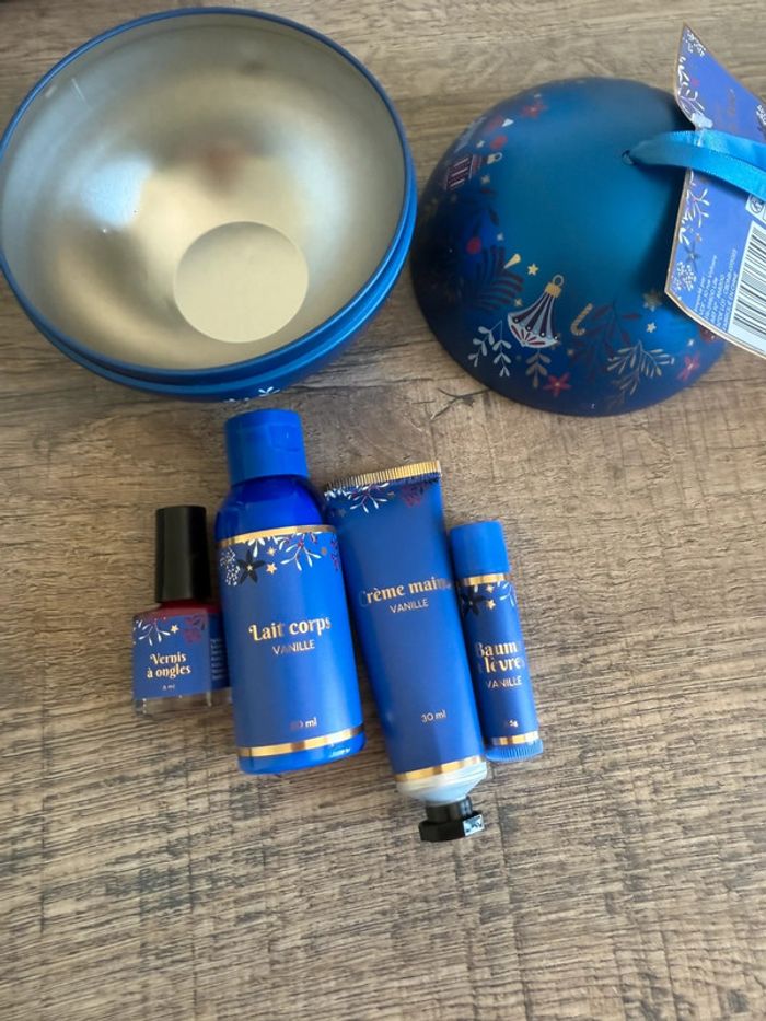 Coffret boule de Noël 4 produits