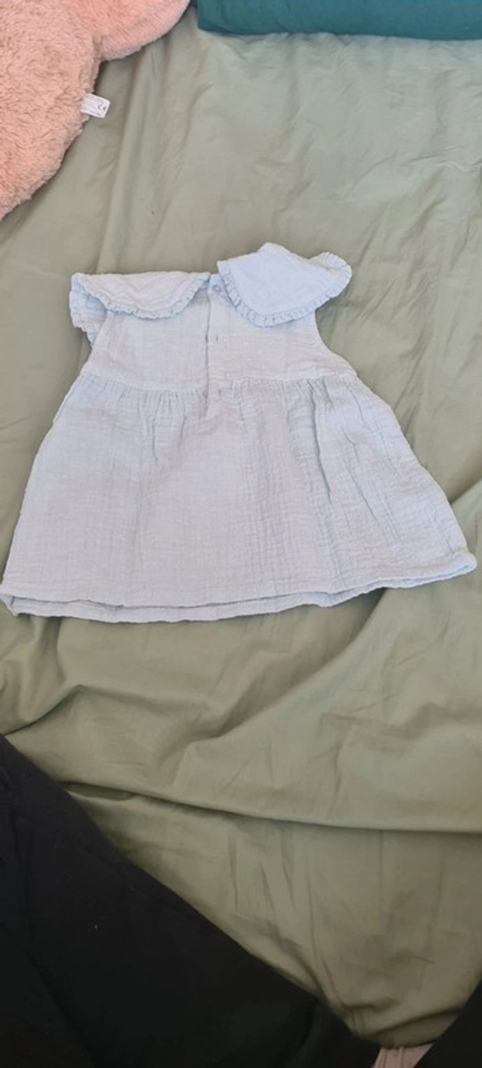 Robe d'été bleu à col Claudine. - photo numéro 2