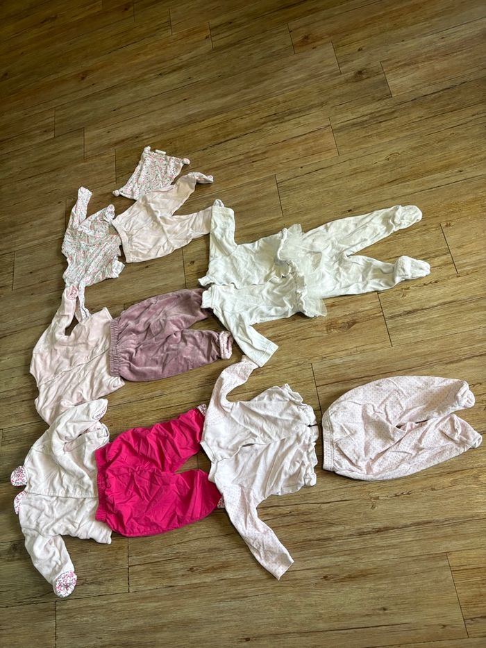 Lot 5 ensembles de pyjamas 6 mois - photo numéro 3