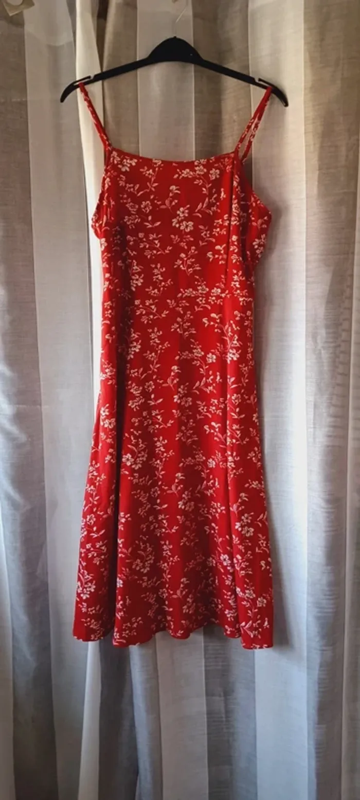 Robe rouge femme Shein, motif fleuri, avec fermeture eclair derrière, taille M - photo numéro 2