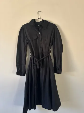 👗 Robe noir - effet chemise - taille unique - neuf sans étiquette - new collection