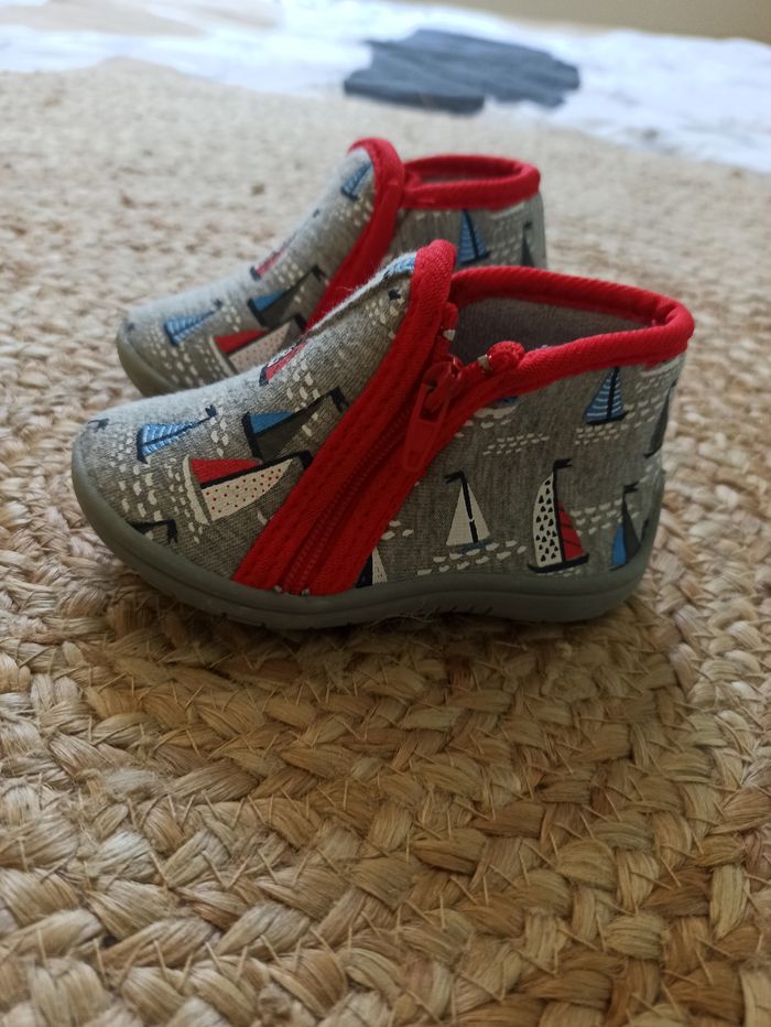 Chaussons 19 - photo numéro 2