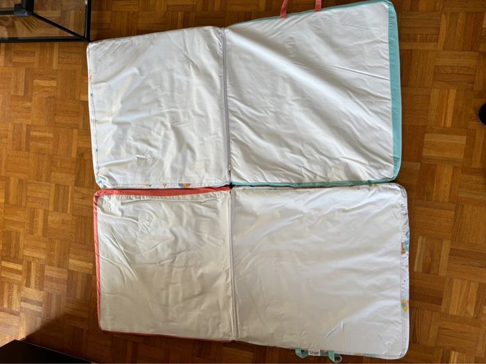Tapis Tineo 120 cm x 120 cm parfait état - photo numéro 4