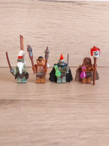 Figurines type lego 4 chefs guerriers orcs Warcraft