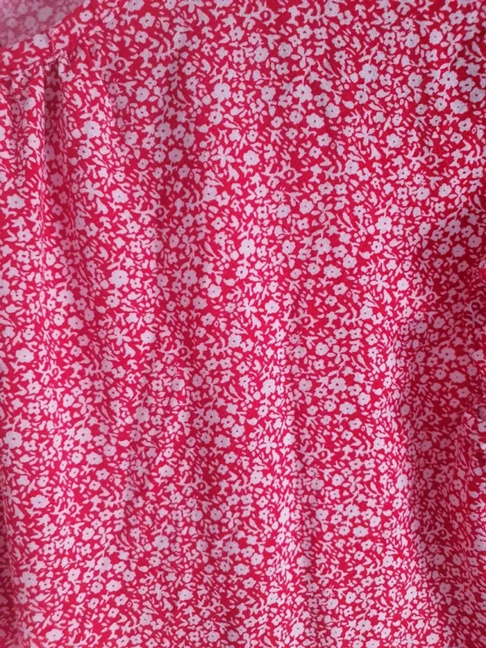 Robe taille 10 ans primark en très bon état - photo numéro 2