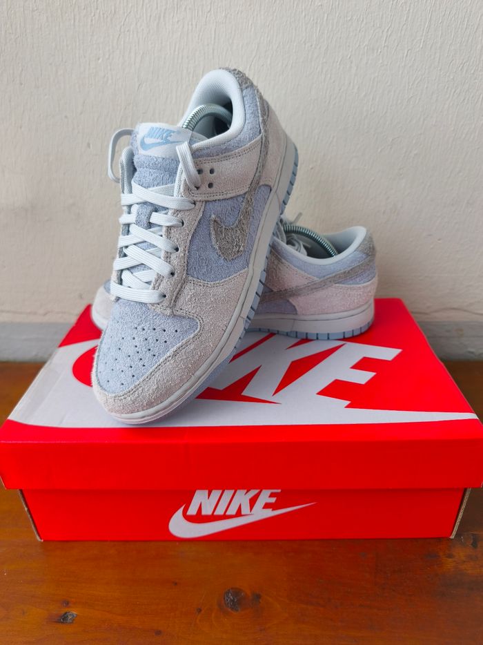 Nike dunk Low Daim bleu ciel  taille 39. 72€ - photo numéro 2