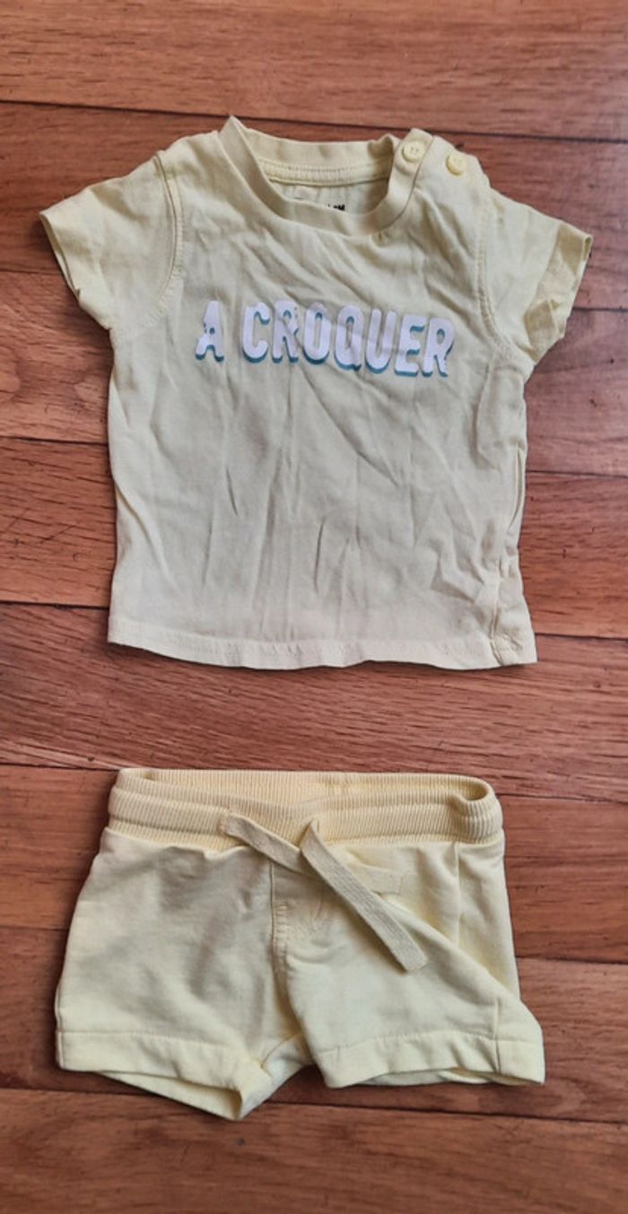 T-shirt et Short 3 mois