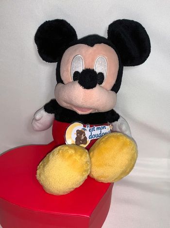 DY67 Doudou Mickey disney