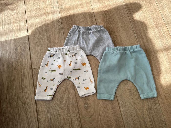 Lot de 3 pantalons Vertbaudet en molleton forme saroual 3 mois