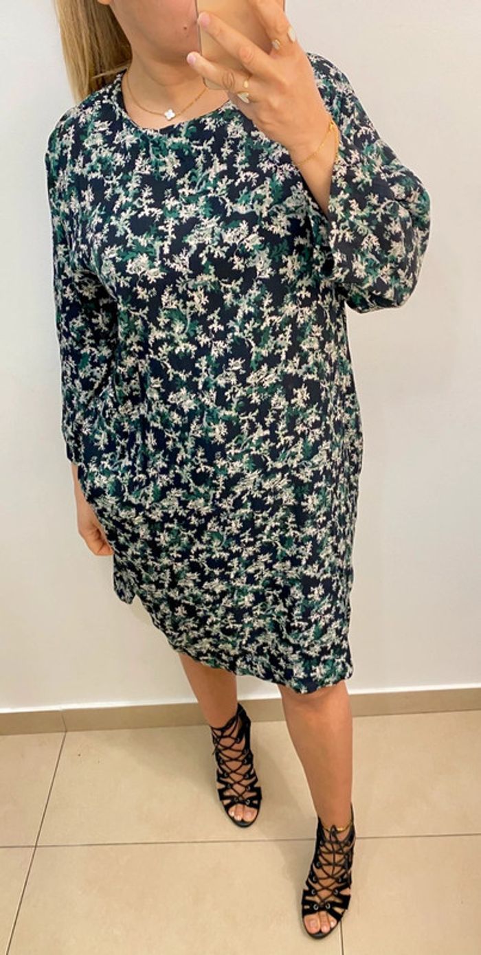 Jolie Robe Droite Imprimée Avec Poches Taille 42 - photo numéro 5