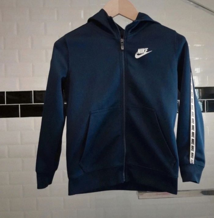 Gilet veste Nike garçon en 6/8 ans