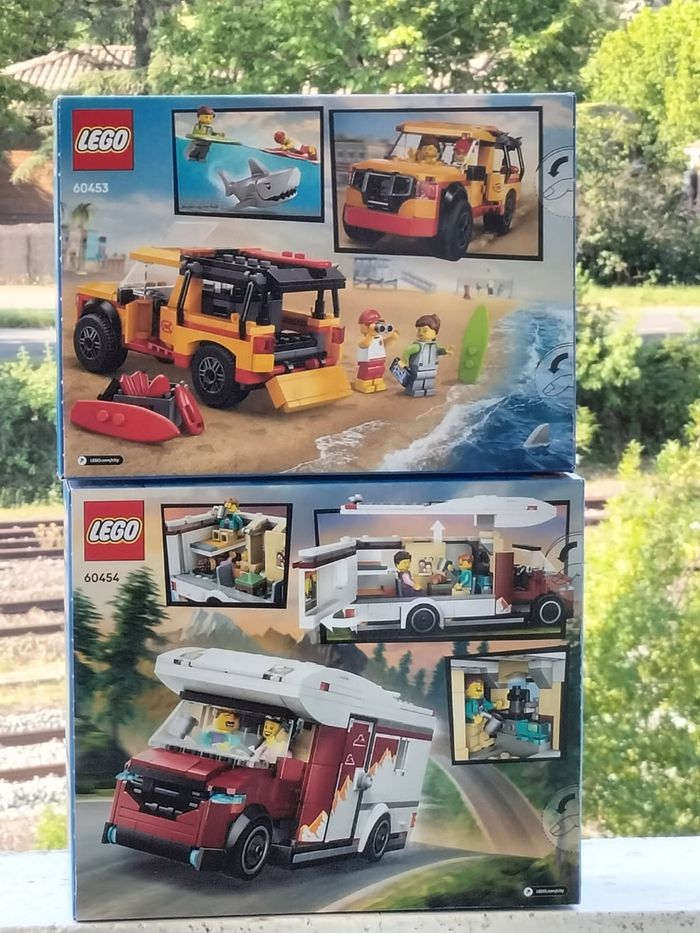 Lego city le véhicule de secours de la plage et le camping car d'aventure - photo numéro 3