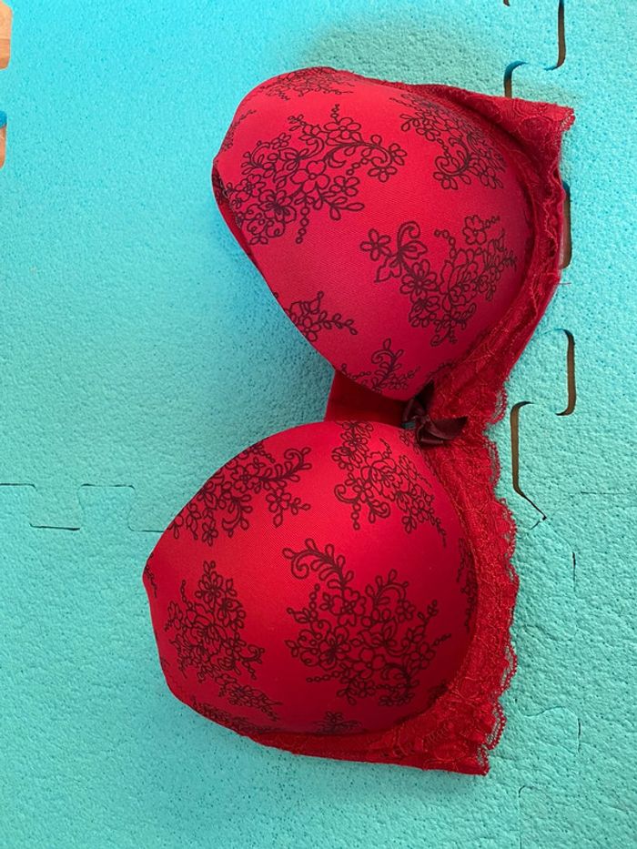 Soutien gorge rouge Bruno Banani 90 D