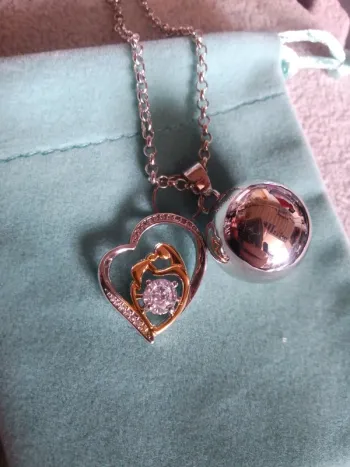 Bola argenté future maman