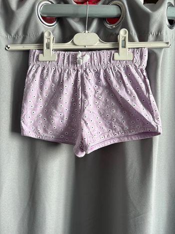 Short fille
